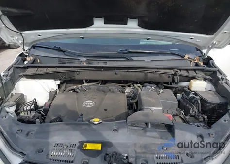 2017 Toyota Highlander Xle z USA, uszkodzony, nr VIN 5TDKZRFHXHS189801